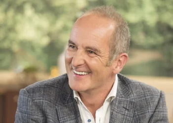 Clutter and Minimalism Feature